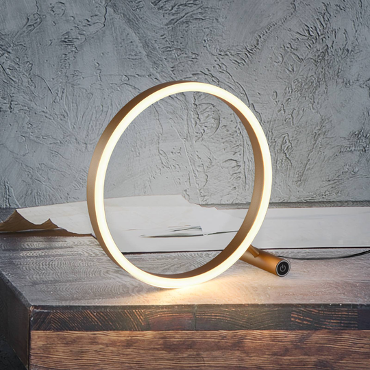 Ritus-LED-pöytälamppu, mattamessinki
