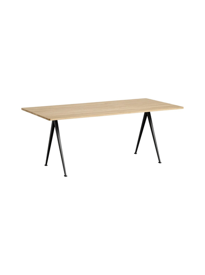 Pyramid table 02 -pöytä