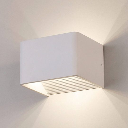 LED-seinävalaisin Icon, 2 700 K, leveys 12 cm