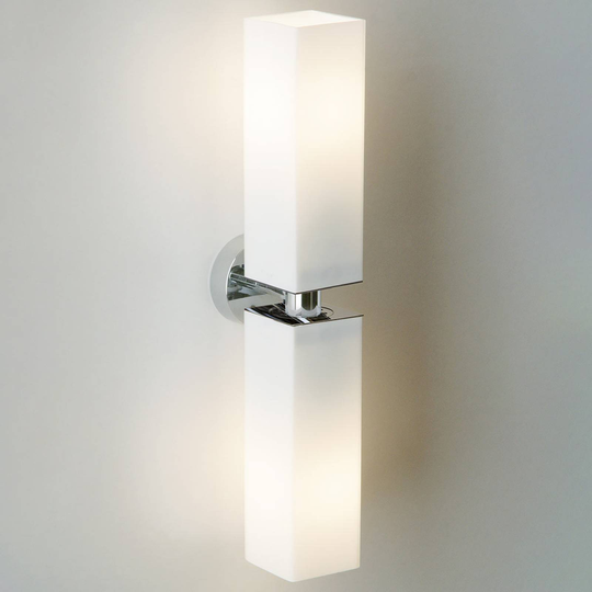 Kaksinkertainen CUBE TWIN -seinävalaisin, kromi