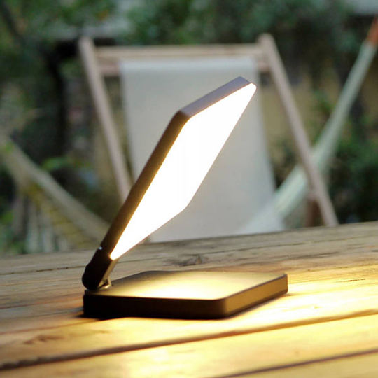 Nimbus Roxxane Fly LED-pöytävalaisin, musta
