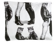 Finlayson Tom of Finland Face to Face-satiinityynyliina, 55 x 80 cm