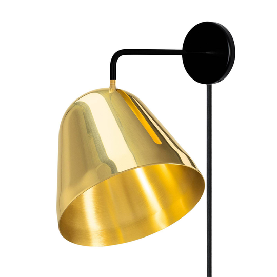 Nyta Tilt Wall Brass -seinälamppu pistokkeella