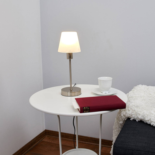 Pöytävalaisin Avarin LED-lampulla