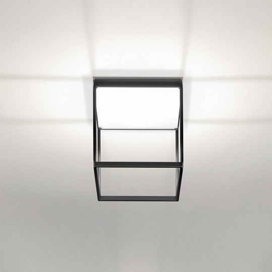 serien.lighting Reflex 2 M 300 musta/mattavalkoin.