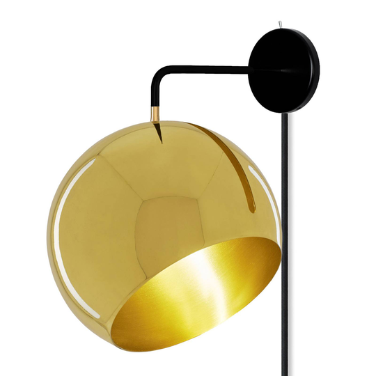 Nyta Tilt Globe Wall Brass -seinävalaisin, pistoke