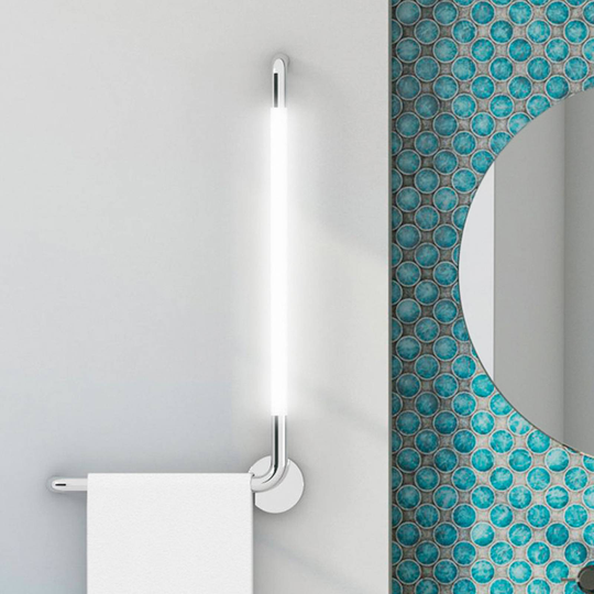 Kylpyhuoneen LED-seinälamppu Tubus, vasen