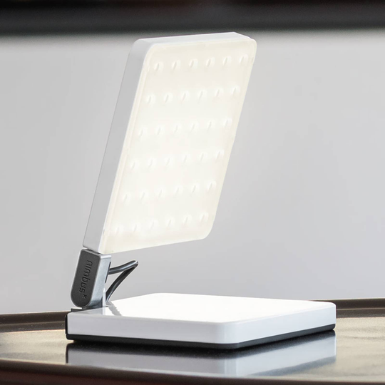 Nimbus Roxxane Fly LED-pöytävalaisin, valkoinen
