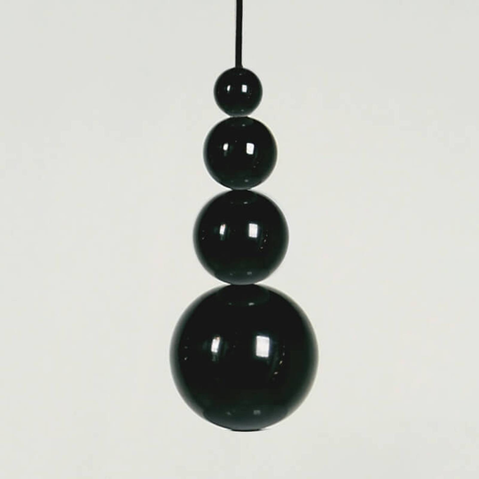 Innermost Bubble -riippuvalo, musta