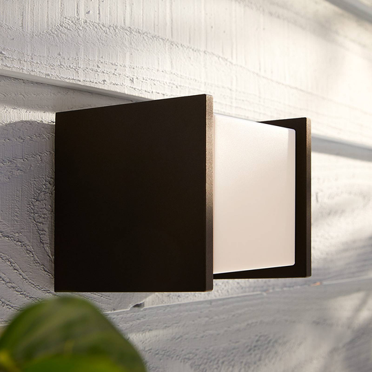 Philips Hue White Fuzo ulkoseinävalaisin, 13x14 cm