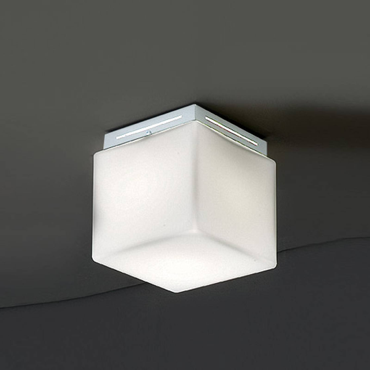 Valkoinen Cubis-kattovalaisin