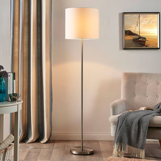 Parsa - lattiavalaisin kangasvarjostin, valkoinen