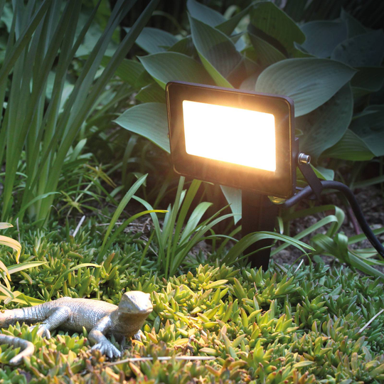 LED-kohdevalaisin ulos, MT69070, valkoinen + RGB
