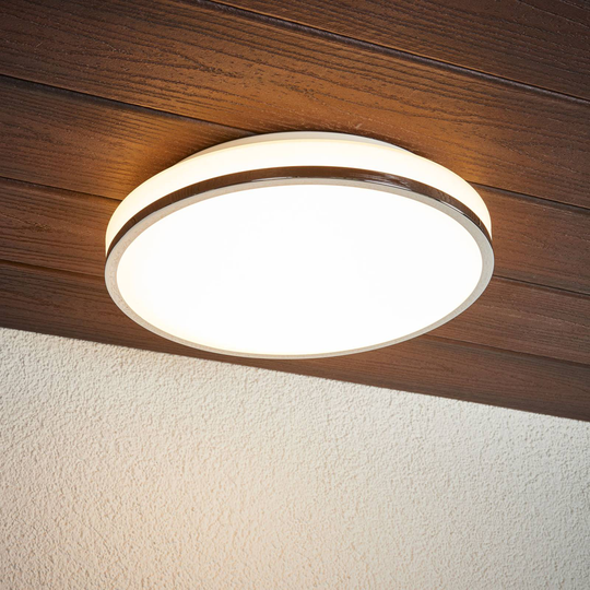 LED-kattovalaisin Lyss kromireunuksella