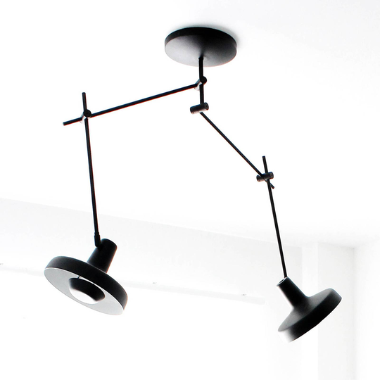GRUPA Arigato -kattovalo 2 lamppua 70 cm musta